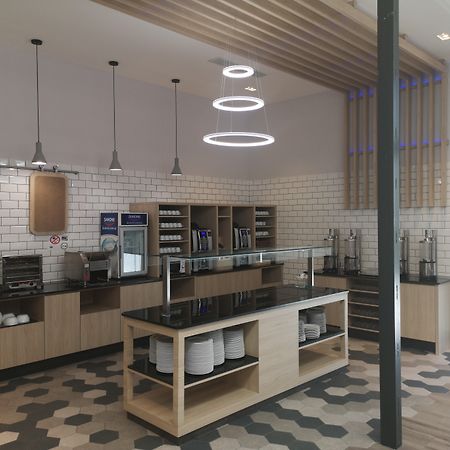 Holiday Inn Express Madrid Leganes By Ihg מראה חיצוני תמונה