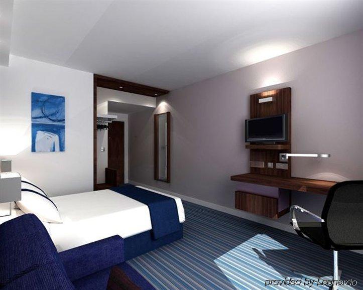 Holiday Inn Express Madrid Leganes By Ihg חדר תמונה