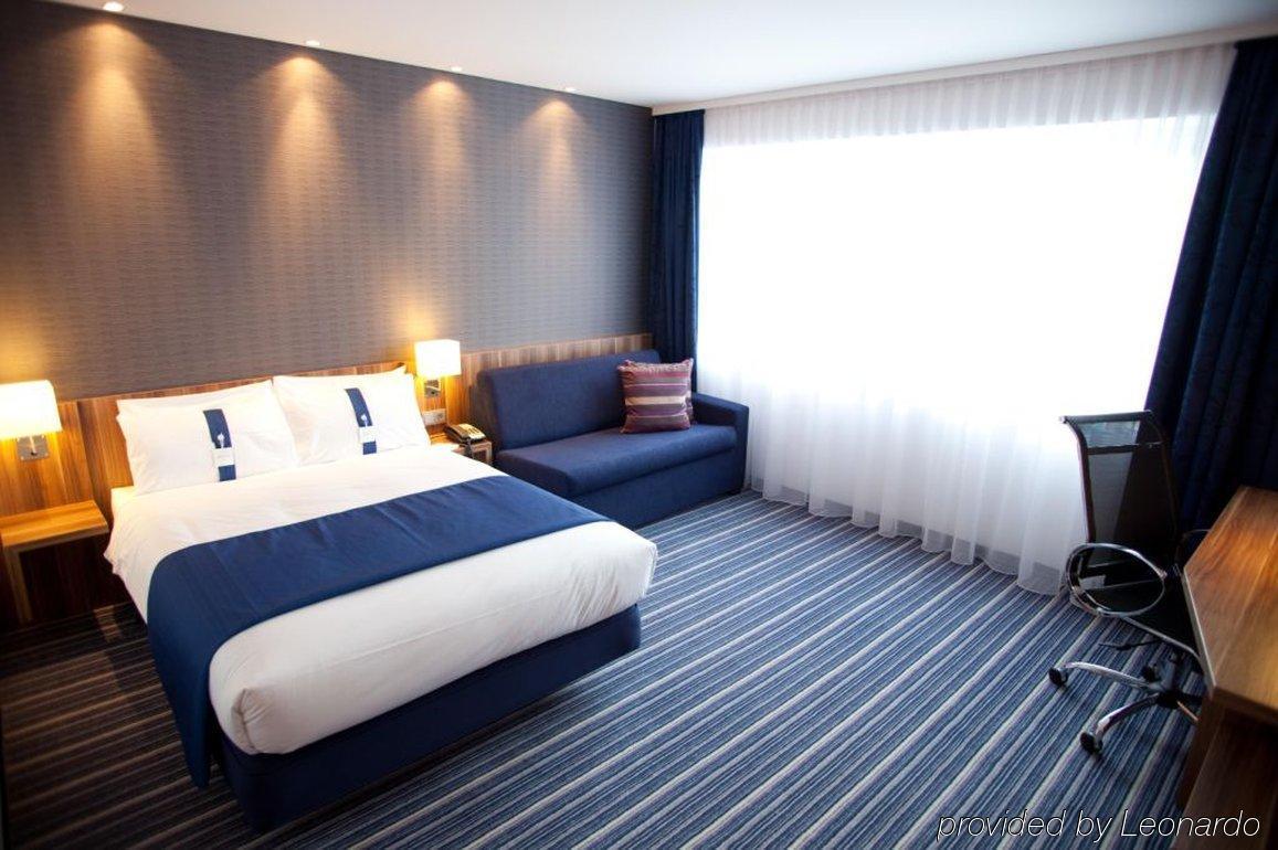Holiday Inn Express Madrid Leganes By Ihg מראה חיצוני תמונה